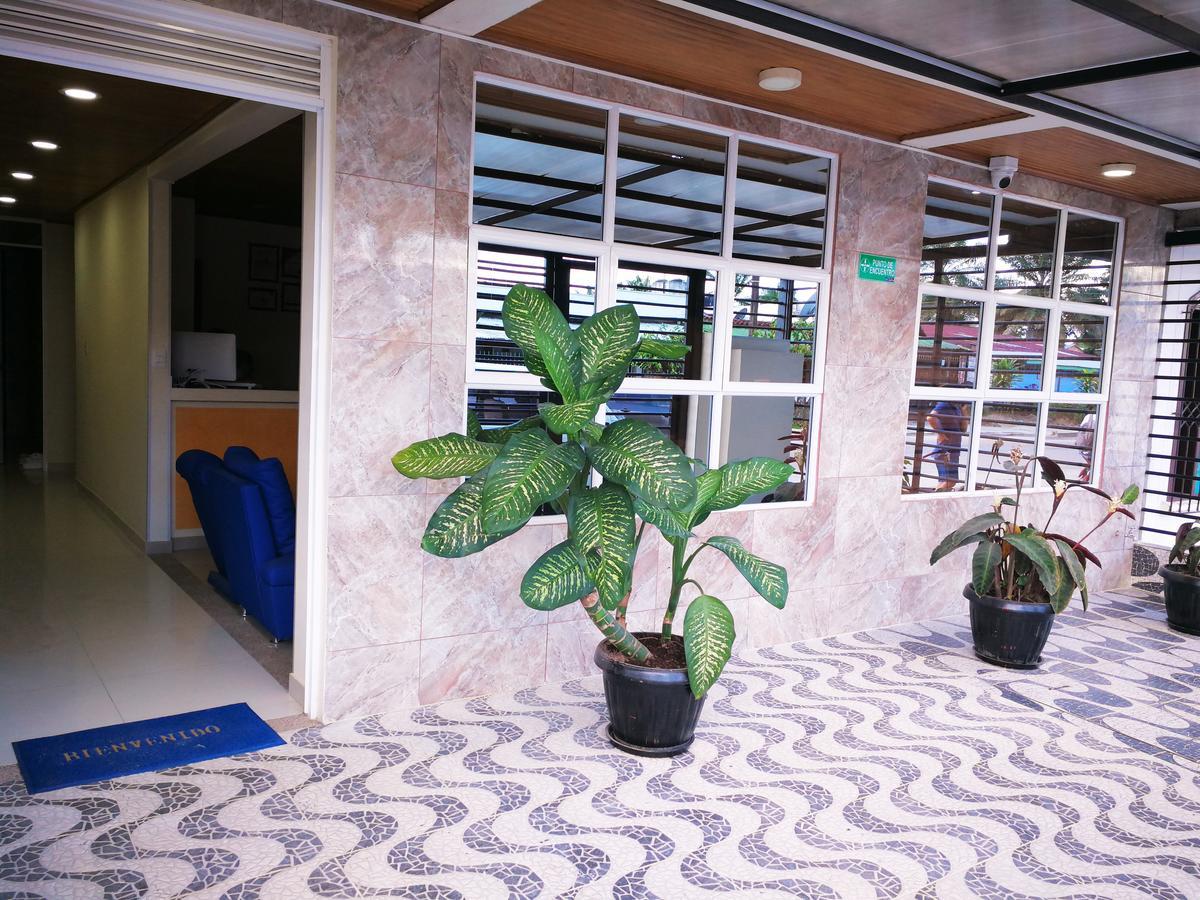 Hotel Zafiro Leticia Bagian luar foto
